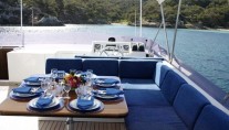 MIZAR Sundeck Dining